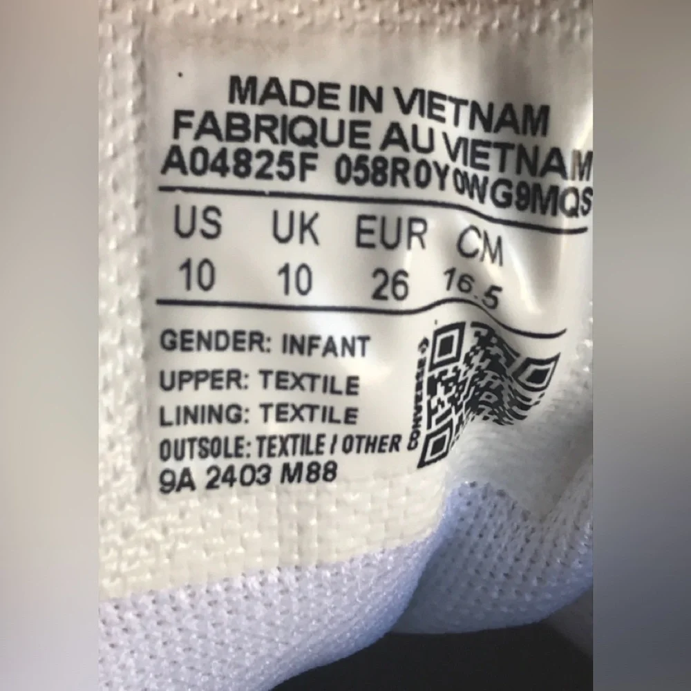Converse All-Star Chuck Taylor Mid-Tops Malden White Size: US Toddler 10 EUR 26